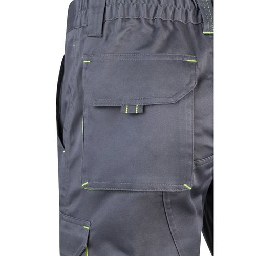 VL HEMERA. Bermudas elásticas bicolor y multibolsillos (240 g/m²), en algodón (46%), EME (38%) y poliéster (16%)