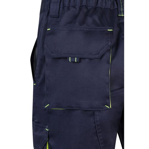 VL HEMERA. Bermudas elásticas bicolor y multibolsillos (240 g/m²), en algodón (46%), EME (38%) y poliéster (16%)