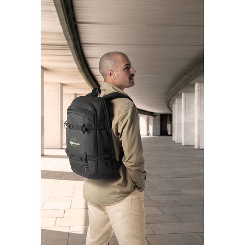 KAMPALA. Mochila para portátil en poliéster reciclado de alta densidad 900D, con revestimiento resistente al agua y forro de poliéster reciclado 210D 17'3