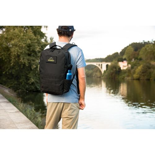 black EDINBURGH BPACK. Mochila de estilo militar en poliéster reciclado 600D, alta densidad y forro en poliéster reciclado 210D 17'3’