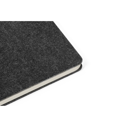 gris oscuro MISHIMA. Cuaderno A5 con tapa semidura de fieltro reciclado (100% rPET) con anillas y páginas rayadas