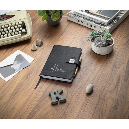 black MUSSET A5. Agenda A5 en PU (58% reciclado)