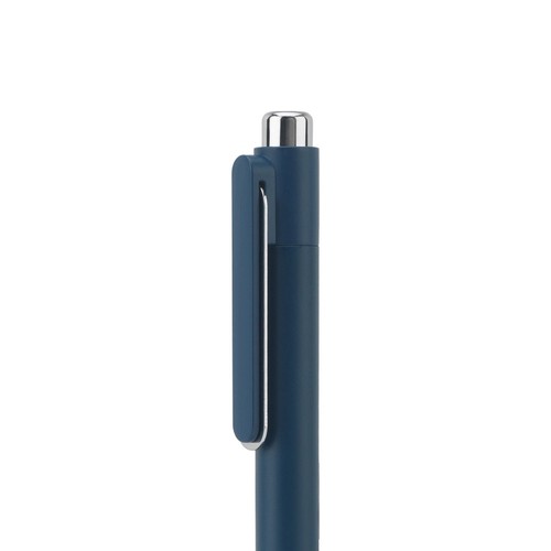 blue KYLIE. Bolígrafo de aluminio (94% reciclado) con clip innovador