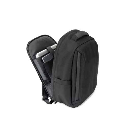 black YANGON BPACK. Mochila antirrobo, en sarga con revestimiento hidrófugo y poliéster reciclado 600D, para portátil de 17.3