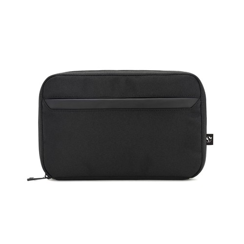 YANGON. Ampia borsa organizer per accessori tecnologici in twill con rivestimento idrorepellente e poliestere riciclato 600D