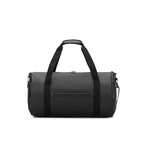 OSASCO SPORT. Bolsa de deporte de forma cilíndrica fabricada en poliéster reciclado 600D de alta densidad con compartimento lateral para zapatillas