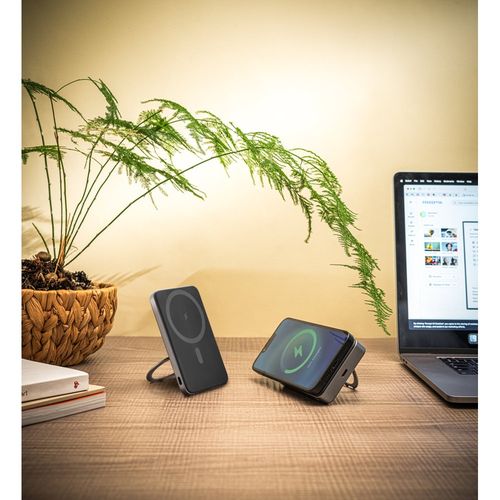 WARSHEL 10. Batería externa magnética de 10 000 mAh con cargador inalámbrico ultrarrápido de 15 W en ABS reciclado (100 % rABS) y soporte