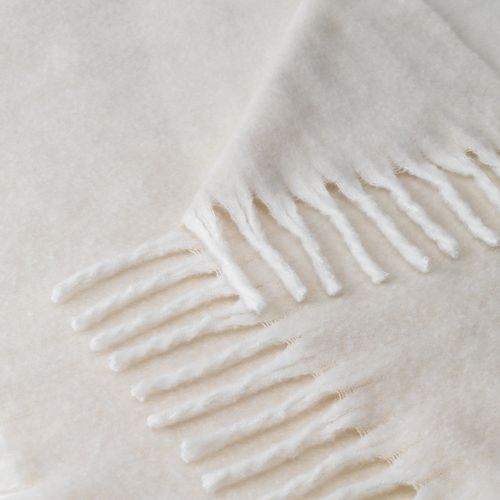 beis COMFY. Manta de poliéster reciclado (100 % rPET) (300 g/m²), con tacto de mohair