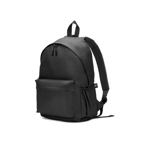 black ROSARIO. Mochila clásica con un diseño atemporal en poliéster reciclado 600D