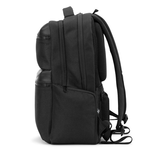 black COPENHAGEN. Mochila de sarga reciclada repelente al agua con dos grandes bolsillos delanteros de 17'3 pulgadas