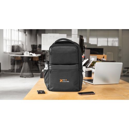 COPENHAGEN. Sac à dos en sergé recyclé et déperlant avec deux grandes poches avant 17'3" - 8