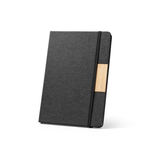 black MÁRQUEZ. Cuaderno de tapa dura A5 fabricado en tejido de PET 100 % reciclado, con páginas rayadas recicladas