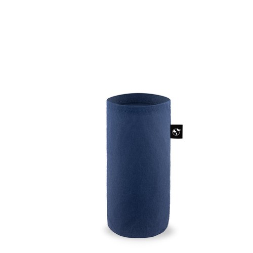 azul marino STOREY. Funda de fieltro reciclado (xxx % reciclado), ideal para botellas