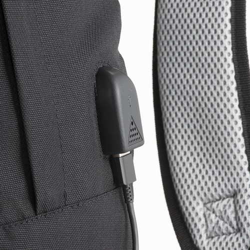 Sac-à-dos porte-pc en polyester 600D. Poche principale porte-pc et 3 poches frontales - 4