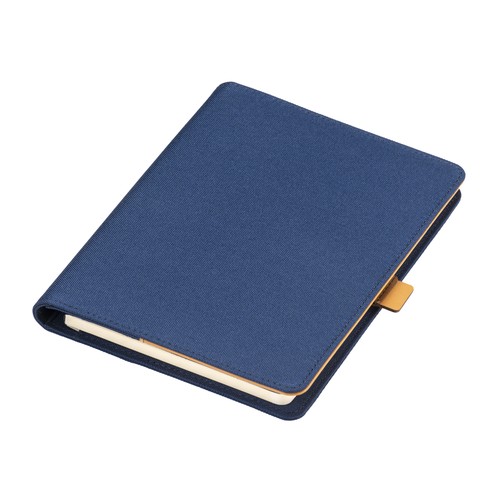 CARPETA PARA BLOC DE NOTAS A5 EN R-PET CON CIERRE DE GANCHO DE METAL