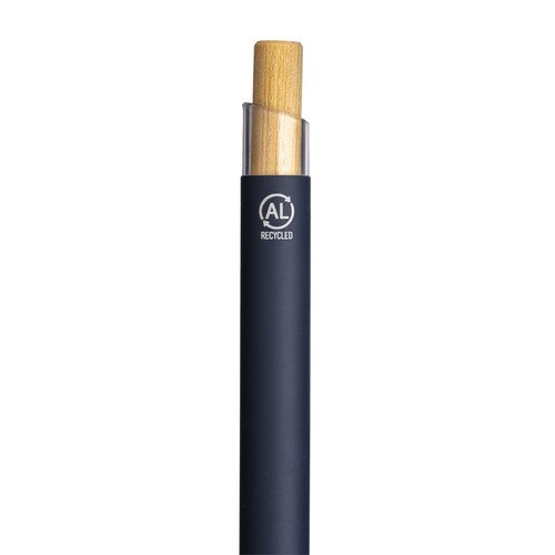 Stylo à bille en aluminium recyclé caoutchouté. Détails brunis, bouton en bambou - 3