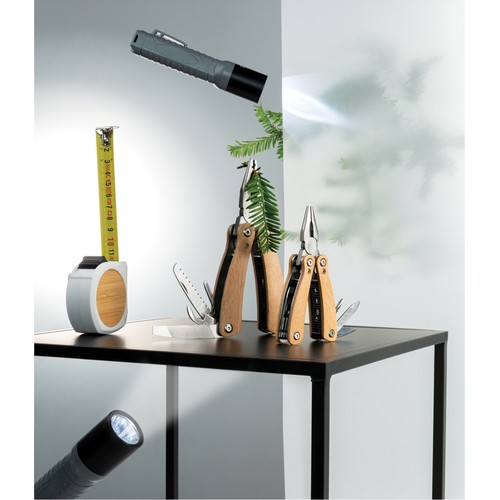 Multiherramienta de madera