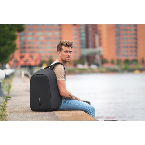 Bobby Hero Regular, mochila antirrobo