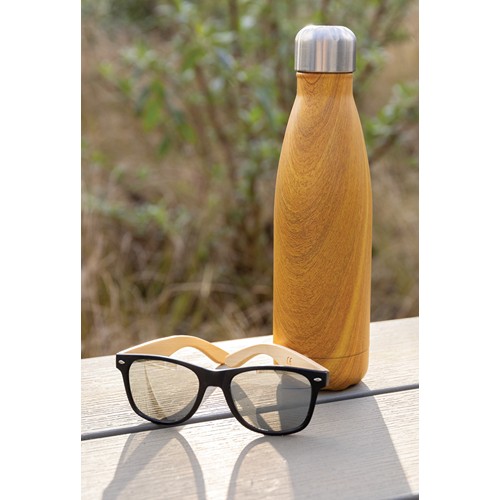 yellow Botella aislada al vacío con estampado de madera