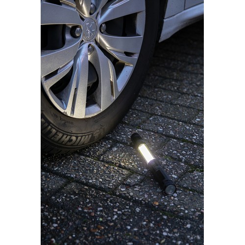 Gran luz telescópica con COB