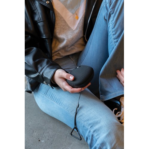 Urban Vitamin Hayward IPX7 waterproof 5W speaker Urban Vitamin Hayward IPX7 waterproof 5W speaker