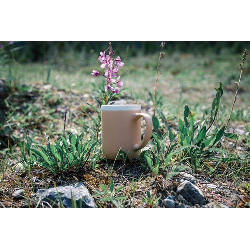 Taza de cerámica con borde blanco 300ml.