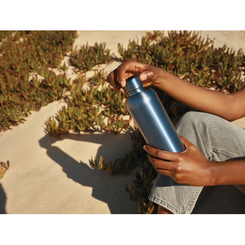 Botella al vacío Impact de acero inoxidable reciclado RCS