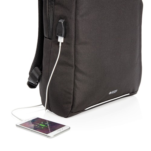 black Mochila para portátil Swiss Peak AWARE™ RFID y USB A