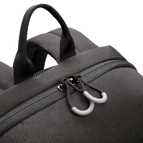 black Mochila para portátil Swiss Peak AWARE™ RFID y USB A
