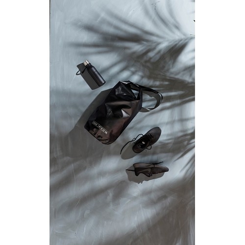 black VINGA Botella termo Lean