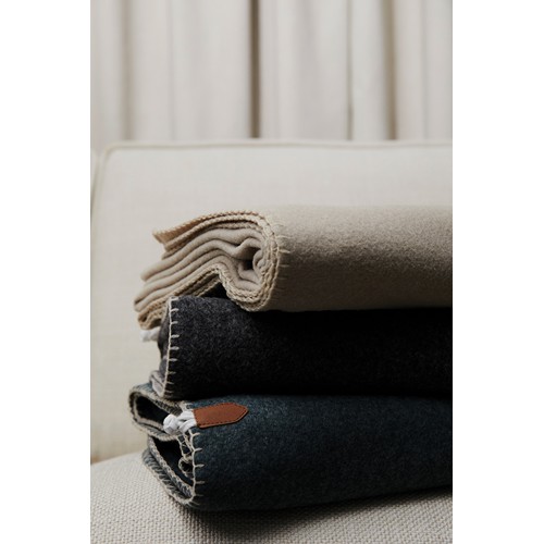 VINGA Couverture / Plaid en polyester recyclée Bilton - 5