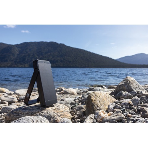 black Cargador solar plástico reciclado Skywave RCS 10.000 mah