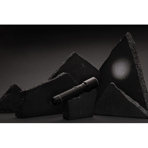 Linterna resistente recargable USB de aluminio reciclado RCS