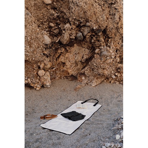 Toalla de playa de lona reciclada VINGA Volonne AWARE™