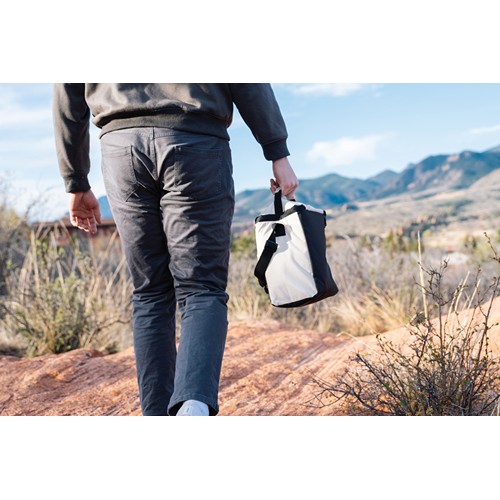 Nevera básica Kazu AWARE™ RPET