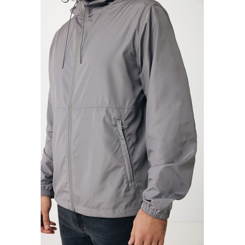 Chaqueta ligera Iqoniq Logan de poliéster reciclado