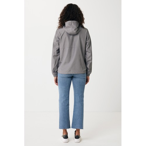 Chaqueta ligera IQONIQ Logan de poliéster reciclado