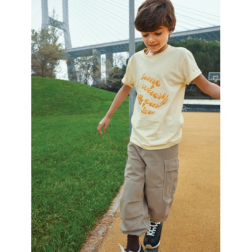 crema IQONIQ Koli Camiseta Infantil Light Weight Algodón Reciclado