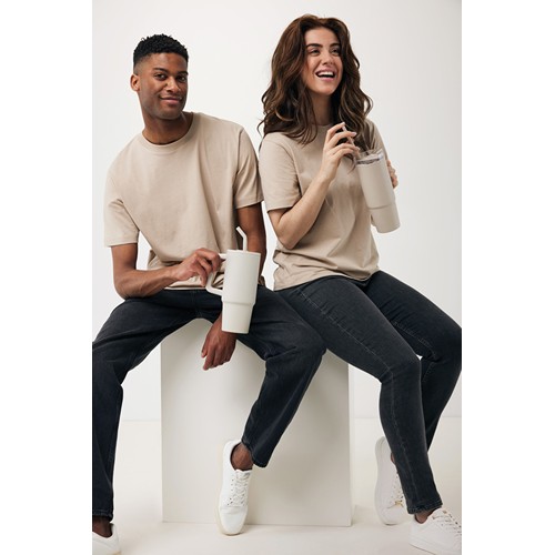 IQONIQ Kakadu Camiseta Relax Fit Algodón Reciclado