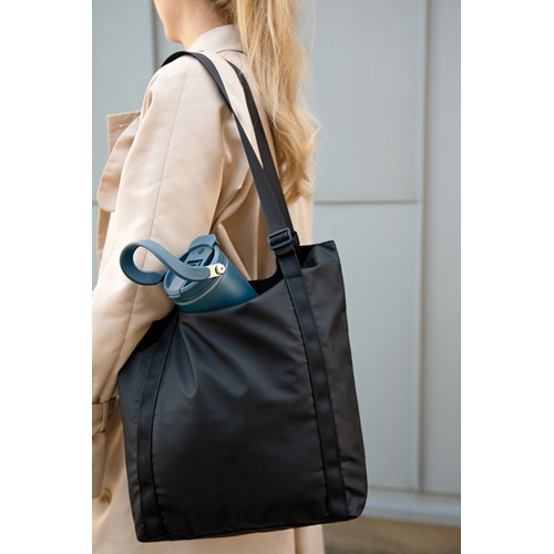 black Bolsa tote VINGA Livorno poliéster reciclado GRS