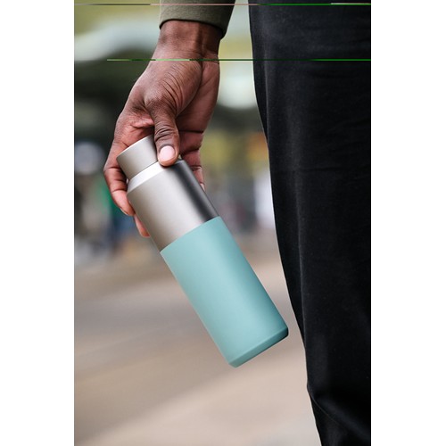 green Botella de agua Fluid acero reciclado certificado RCS 600 ml