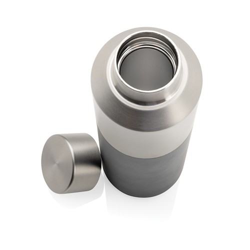 Botella de agua Fluid acero reciclado certificado RCS 600 ml