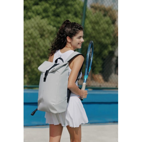Mochila urbana resistente al agua con solapa