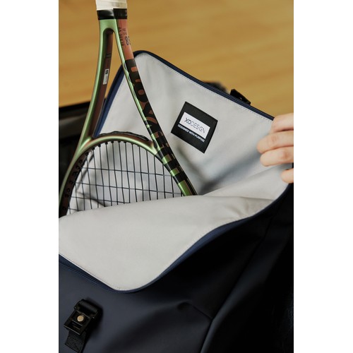 Mochila urbana resistente al agua con solapa