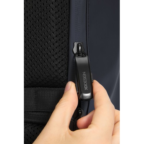 Mochila urbana resistente al agua con solapa