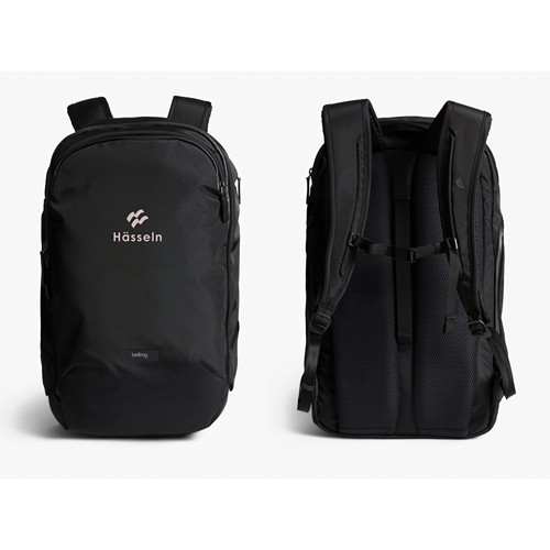 black Bellroy Transit Workpack Pro 28L