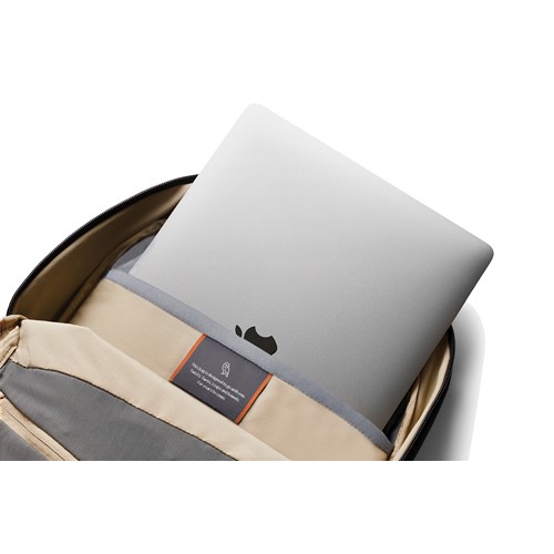 black Mochila Bellroy Via