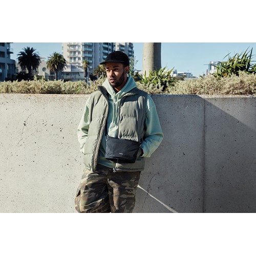 black Bolsa Bellroy Lite