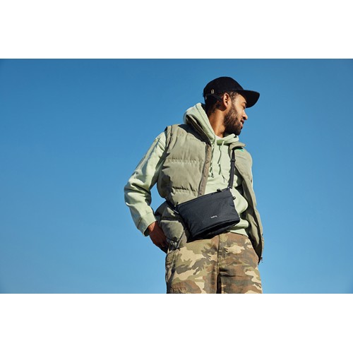 black Bolsa Bellroy Lite