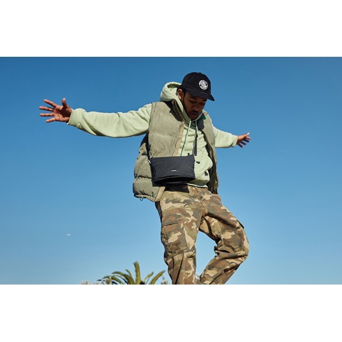 black Bolsa Bellroy Lite